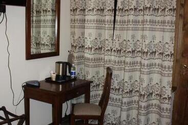 Отель Olympic Mountains