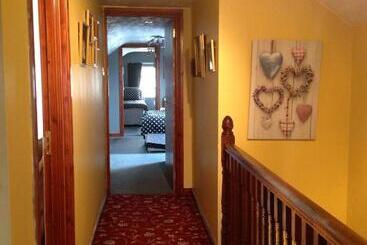 Bed and Breakfast Garron View