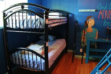 Hotel Kelowna International Hostel