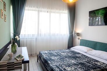 هتل St. Peter S View Apartment