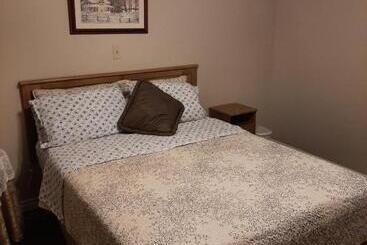 فندق Trillium Bed & Breakfast