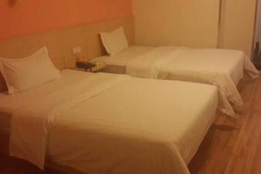 בית מלון כפרי 7days Inn Guangzhou Huangsha Subway Station