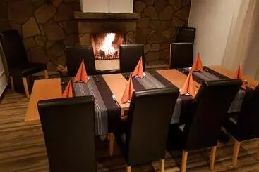 Hotelli Landgasthof Zum Häuschen