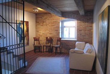 Hotelli To`n Schlagboom