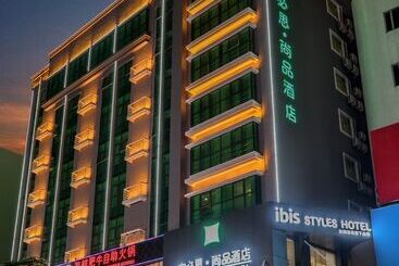 Отель Ibis Styles Dongguan Changan Wanda Plaza
