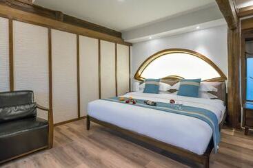 Hotel Artistic Suite