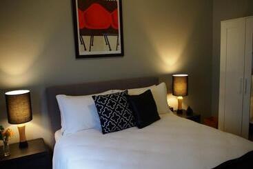 בית מלון כפרי City Quarters On Brewer