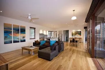 Hotel Lone Pine Cottage