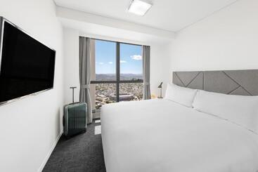 Отель Meriton Suites Herschel Street, Brisbane