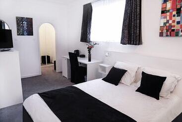 בית מלון כפרי Satellite