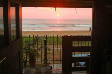 Hotel Sami Beach Huts