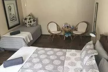 Buya Futhi Bed & Breakfast