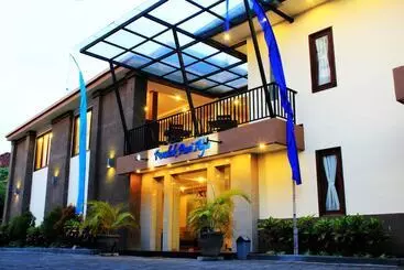 ホテル Collection O Grand Pondok Puri Ayu