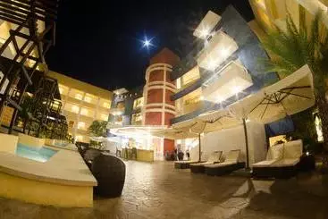 ホテル Hesperia Edén Club