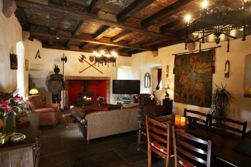 호텔 Castle Levan B&b