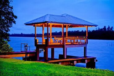 فندق Okvin River Villa