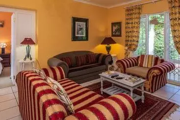 Pension  Brown Jug Guest House