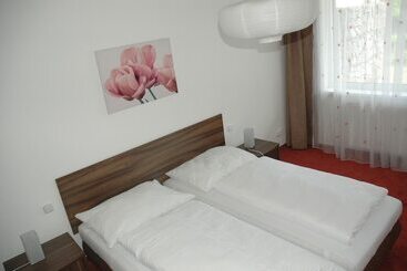 アパートホテル Ad Landek