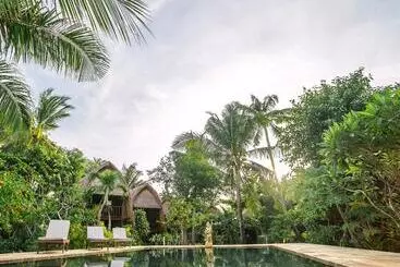 Hotel Sukanusa Luxury Huts