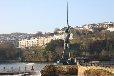 ペンション The Collingdale Guest House