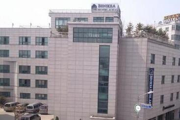 فندق Asia Tourist