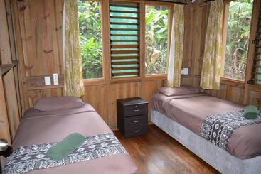 호텔 Rainforest Eco Lodge