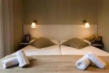 Four Petals Barcelona Boutique Apartments