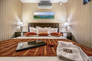 בית מלון כפרי City