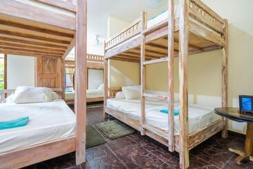 Hotel Liberty Dive Resort