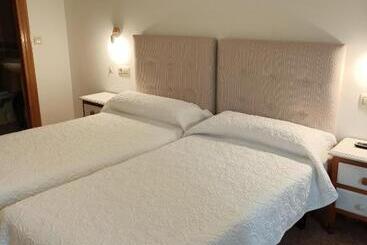 ホテル Pensión Argüelles