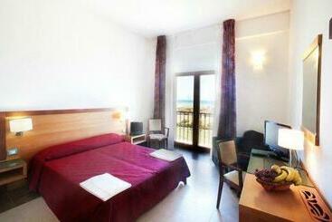 فندق Scoglio Degli Achei