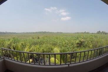 بنسيون Dhammika Magic Palace