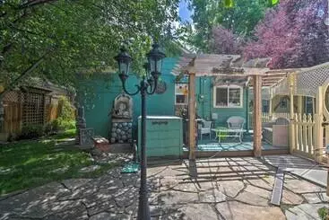 Mökkimajoitus Charming Loveland Home W/ Yard, Walk To Dtwn!