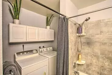 Mökkimajoitus Peaceful Deck + Fire Pit: Payson Home!