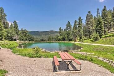 Dom wiejski Casa Verde  Cabin W/ Fire Pit: 4 Mi To Ski