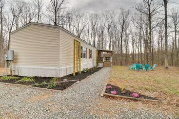 Cozy Louisa Cottage Stay W/ Fire Pit!