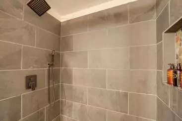 Mökkimajoitus Gorgeous Boone Area Cabin W/ 2 Decks + Fireplaces!