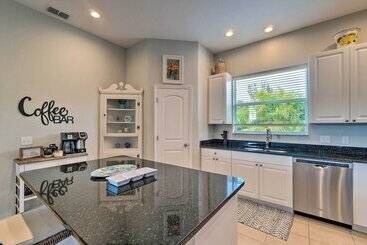 بيت ريفى Port Charlotte Canalfront Home W/ Pool & Dry Bar!