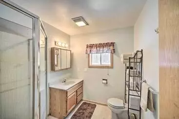 コテージ Cozy Birchwood Retreat On Utv Trail W/ Hot Tub!