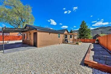 بيت ريفى Downtown Home W/large Yard, 21 Mi To Monarch!