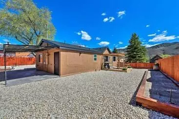 コテージ Downtown Home W/large Yard, 21 Mi To Monarch!