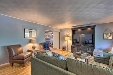 کلبه Prescott Home W/ Fireplace ~ 2 Mi To Downtown!