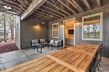 コテージ Lavish National Forest Retreat W/ Hot Tub + Views!