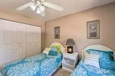 کلبه Modern House < 5 Miles To Port Charlotte Beach!