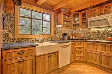 Сельский дом Scenic Log Cabin With Fire Pit & Stocked Creek!