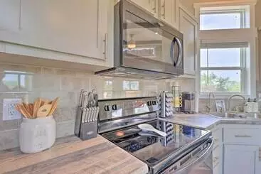 コテージ Modern Sunset Cabin W/ Wood Fire Pit!