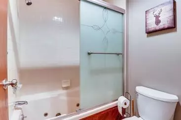 Mökkimajoitus Lake Access & Private Hot Tub At Poconos Home!