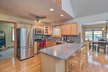 Vidéki Ház Large Deck & Pool Access: Albrightsville Home