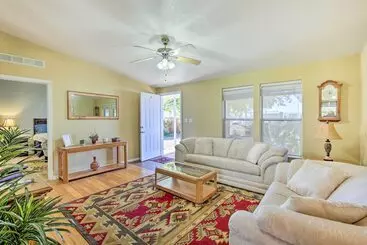 コテージ Bright Yuma Home W/ Spacious Yard & Patio!