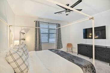 Vidéki Ház New Build Glendale Home W/ Hot Tub + Putting Green